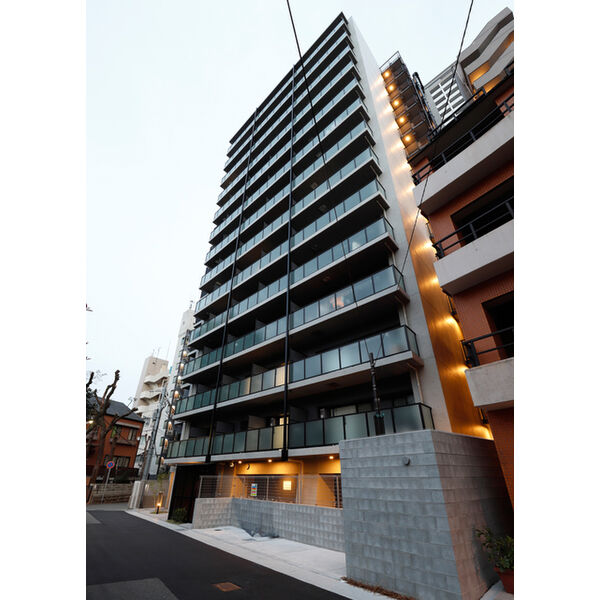 アプリーレ神戸元町の外観2枚目