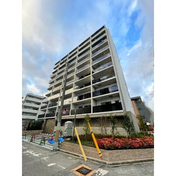 THE MUTUAL 江坂の外観2枚目