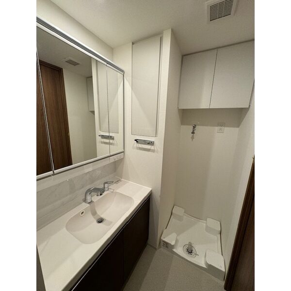 THE MUTUAL 江坂の室内写真6枚目