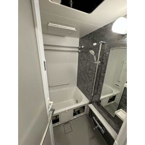 THE MUTUAL 江坂の室内写真9枚目