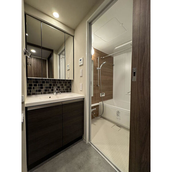 ザ・パークハビオ塚本の室内写真6枚目