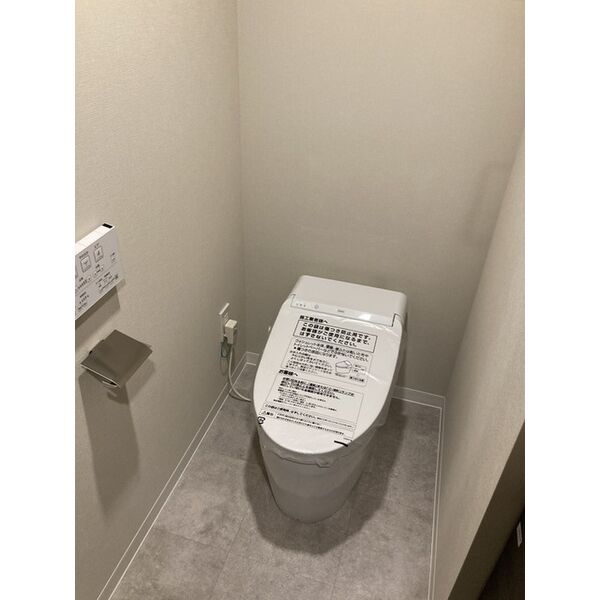 ザ・パークハビオ江坂公園の室内写真13枚目