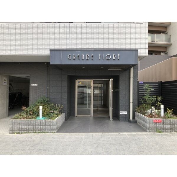 グランデフィオーレの外観2枚目