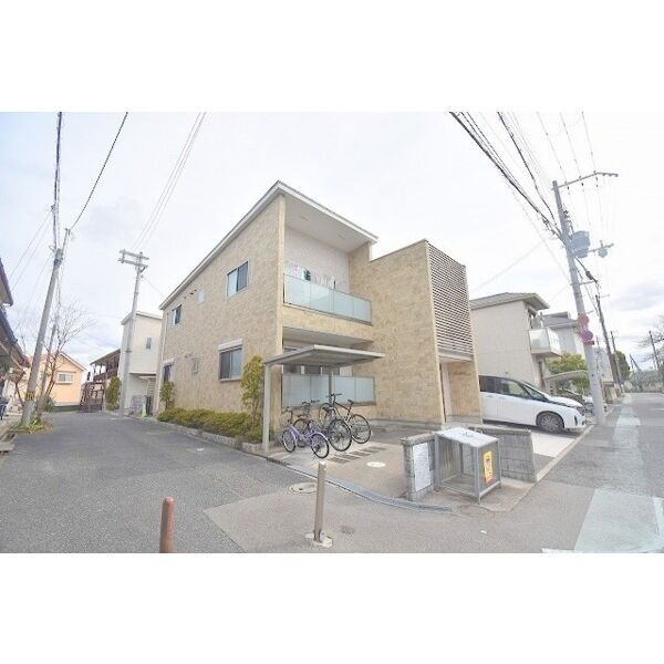 ローレル千里山西の外観8枚目
