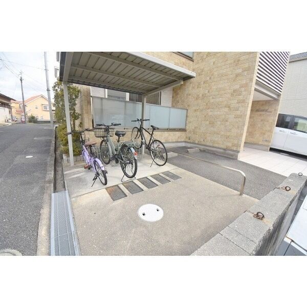 ローレル千里山西の外観9枚目