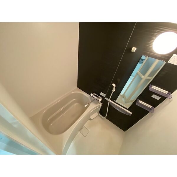 フィユフラッツ豊津リュクスの室内写真3枚目