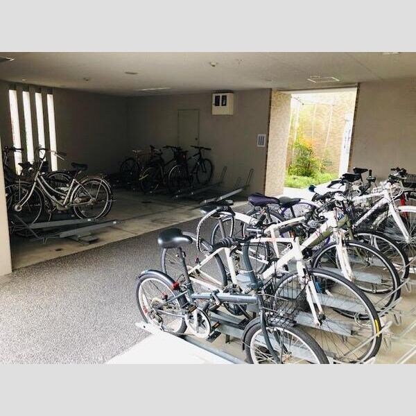 ドライバウム江坂の外観4枚目