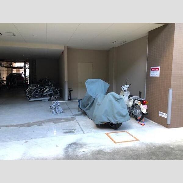 K’s SQUARE ESAKAの外観8枚目