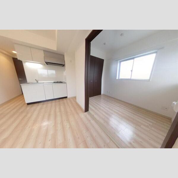 K’s SQUARE ESAKAの室内写真2枚目