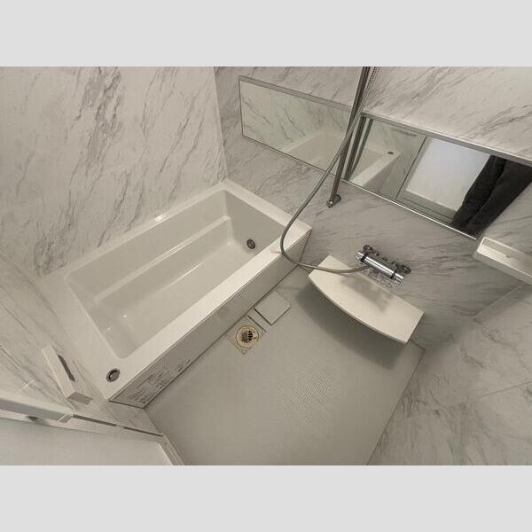 みなとメゾン川西中央の室内写真3枚目