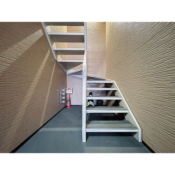 R64 画像7