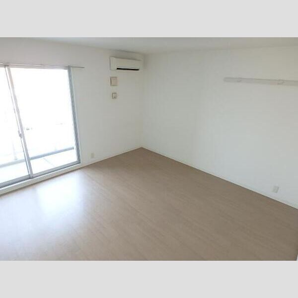 グリーンヒルIIIの室内写真1枚目