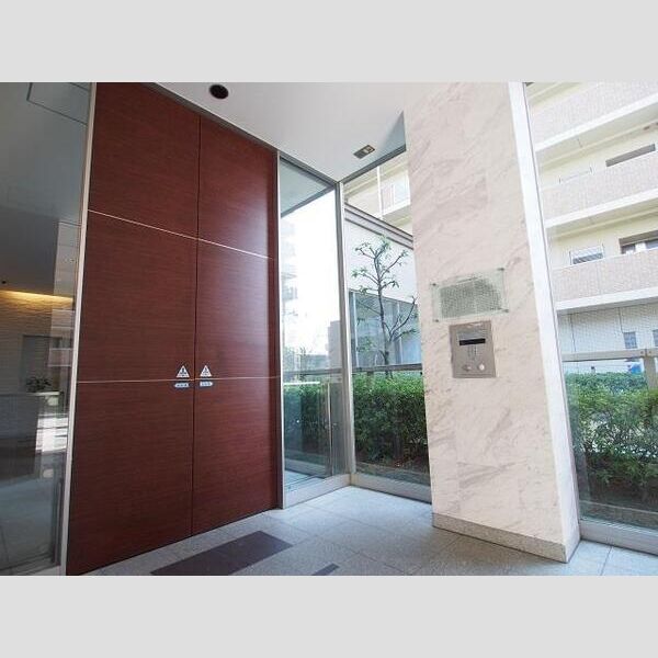 ローレルスクエア豊中アウレリアの外観2枚目