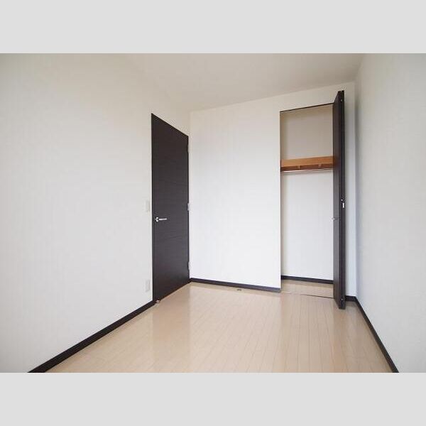 プレミスト日根野駅前ザ・フォルテージの室内写真2枚目