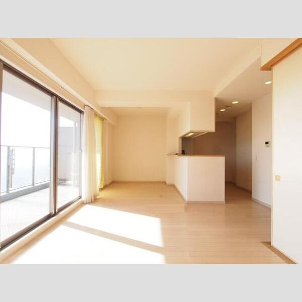 プラウド江坂の室内写真4枚目