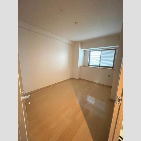 ジオ千里桃山台5番館棟の室内写真2枚目