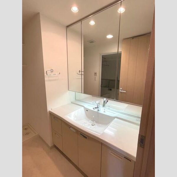 ジオ千里桃山台5番館棟の室内写真9枚目