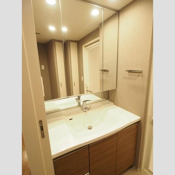 プレミスト都島パークフロントの室内写真9枚目