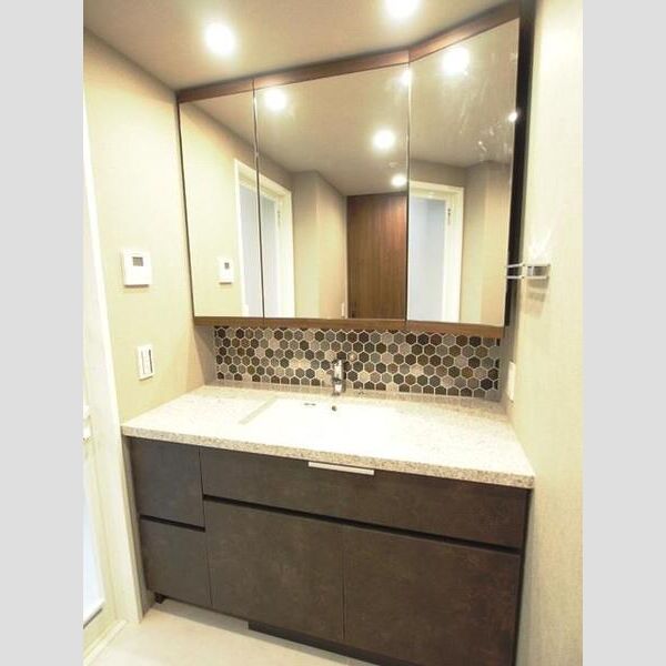 ヴェレーナシティ夙川パークナードI街区の室内写真9枚目