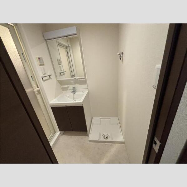 セイル淀屋橋の室内写真7枚目