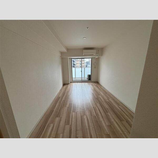 セイル淀屋橋の室内写真1枚目