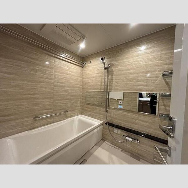 グランドメゾン大阪上本町の室内写真7枚目