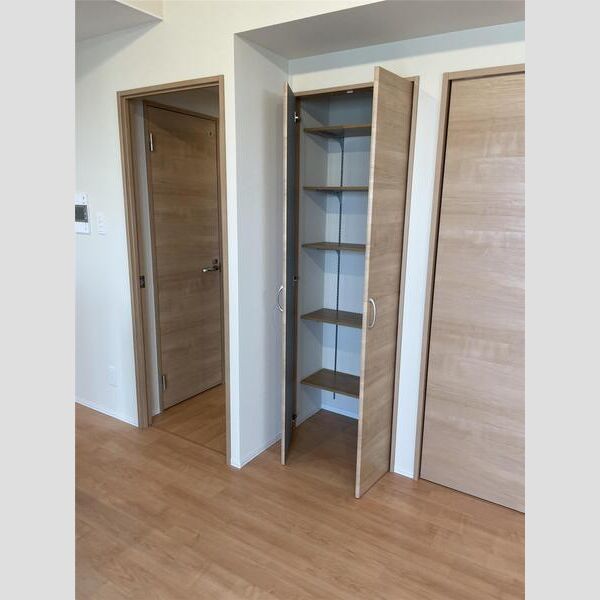 エメルミナ豊中岡町の室内写真4枚目