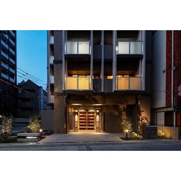 アバンティ大阪ドームシティの外観2枚目