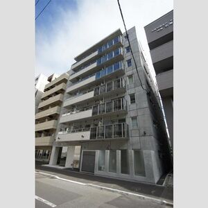 S-RESIDENCE近代美術館前