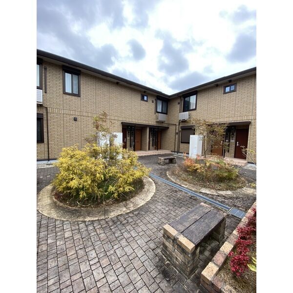 シャルム・ヴィラの外観2枚目