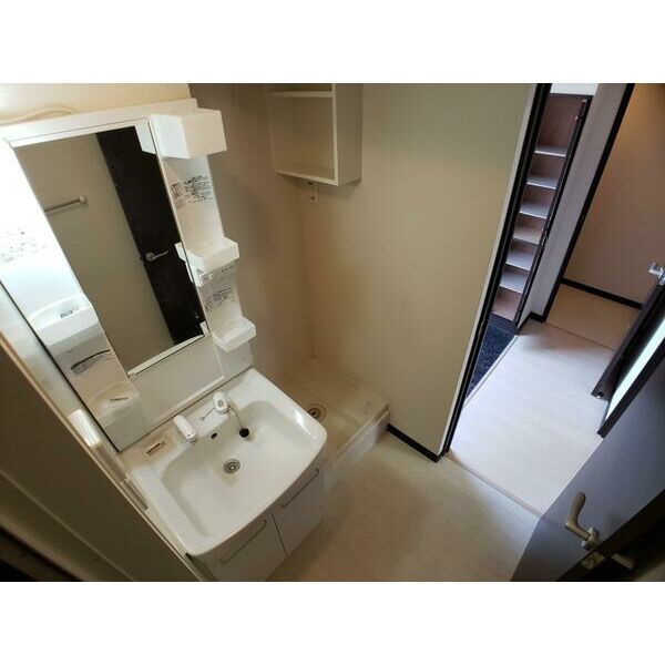 レオネクストエストIIの室内写真9枚目