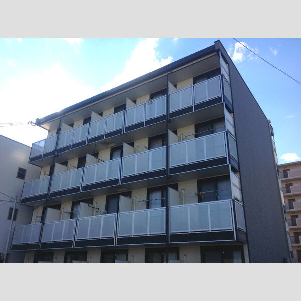 レオパレスイーズプレイス