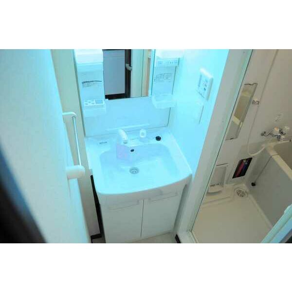 レオネクスト江坂ハイツの室内写真8枚目