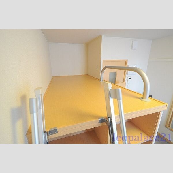 レオパレスクロスロード岸部の室内写真5枚目