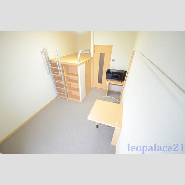 レオパレスフォンターナ内本町の室内写真8枚目