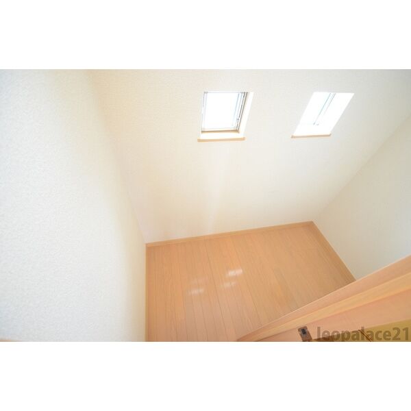 レオネクストベルシオンの室内写真4枚目