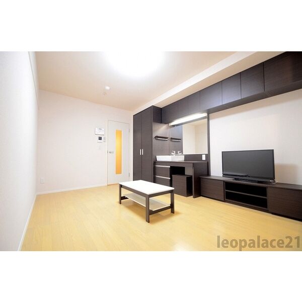 レオネクストメイプルコートの室内写真4枚目