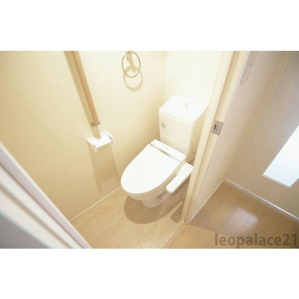 レオネクストメイプルコートの室内写真7枚目