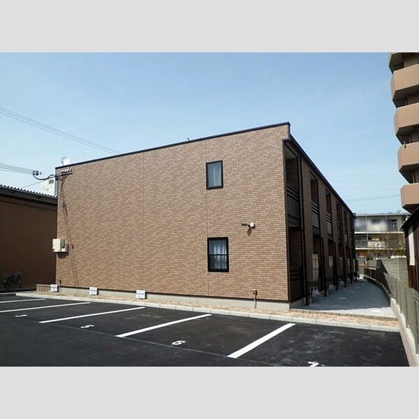 レオネクストパインルージュ立石