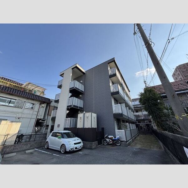 レオパレスドゥジェーム鳴尾の外観2枚目