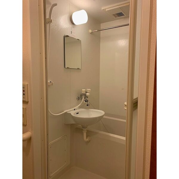 レオパレススプルース鳴尾の室内写真15枚目