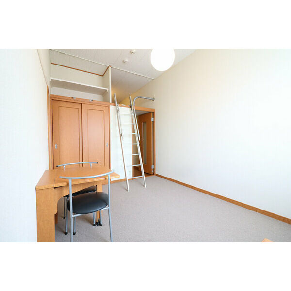 レオパレススプルース鳴尾の室内写真16枚目