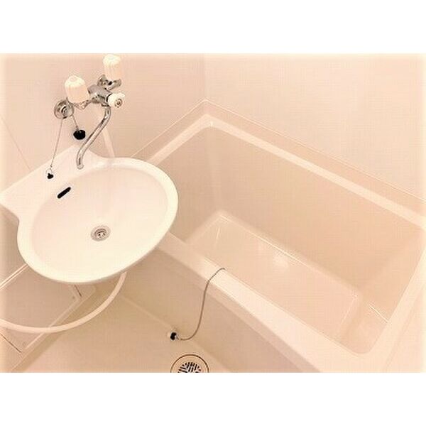 レオパレスシャンテ本町の室内写真5枚目