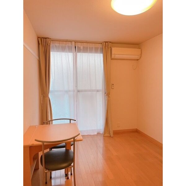 レオパレスドゥジェーム鳴尾の室内写真3枚目