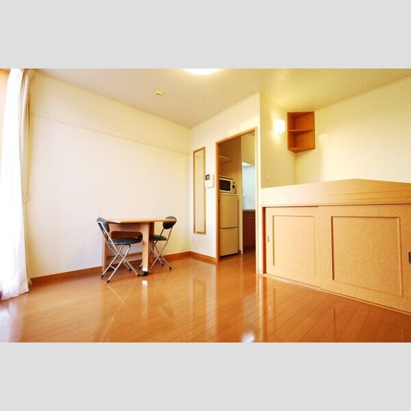 レオパレスビロージュ中山手の室内写真4枚目