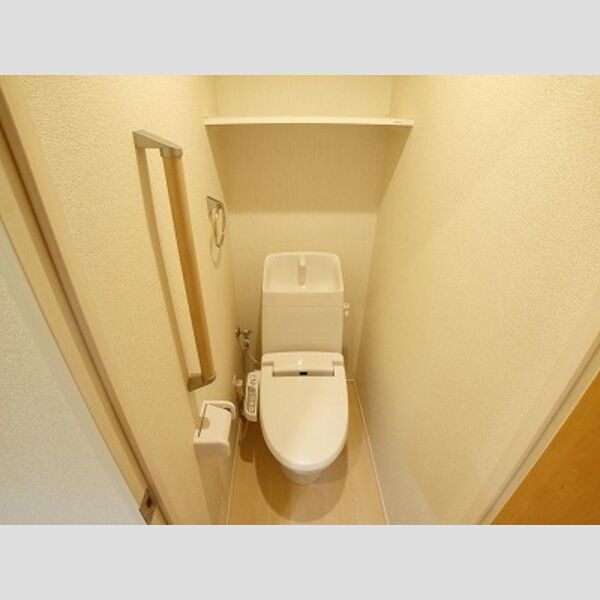 クレイノフローラ西長洲の室内写真9枚目