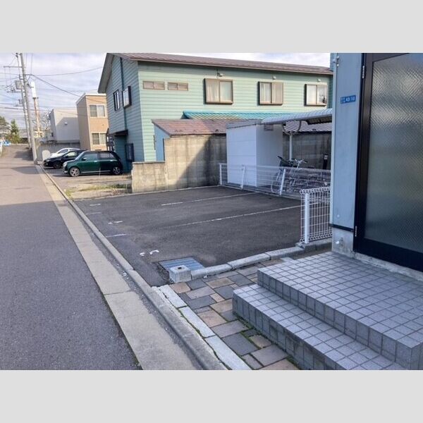 レオパレスドミール湯川 画像6