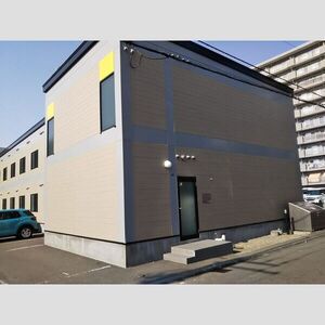 レオパレスフローラ