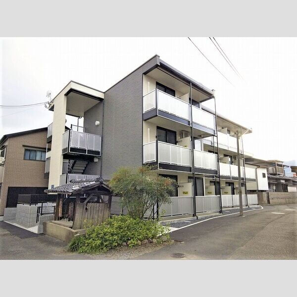 レオパレス前田