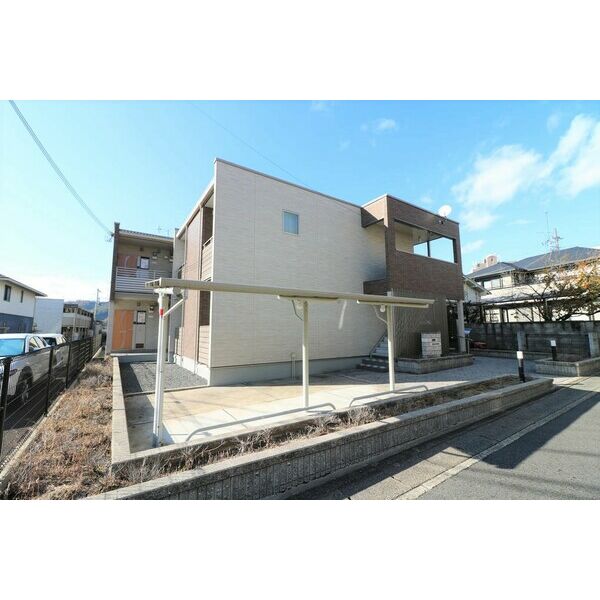 クレイノアローウェアハウス